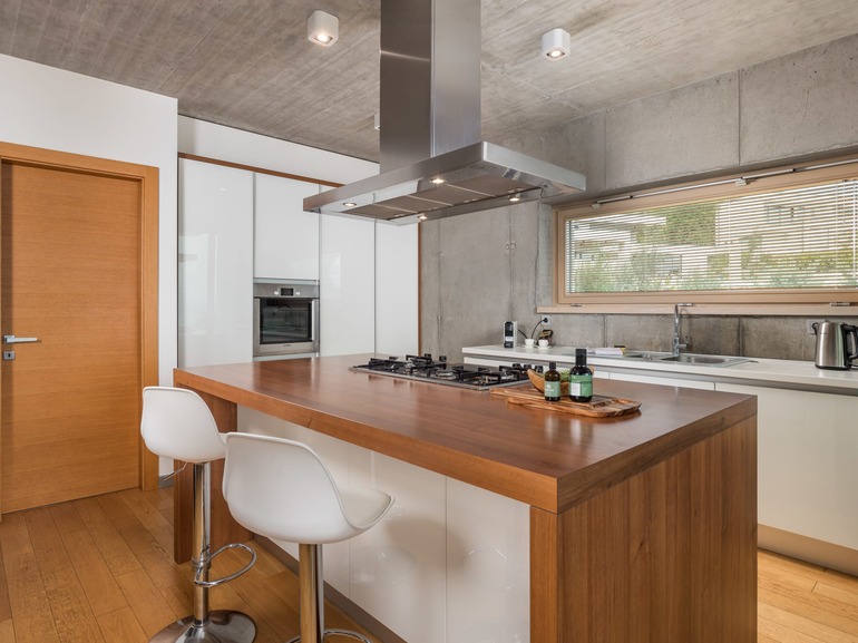 Majestic Coastal Retreat - Villa Mayan