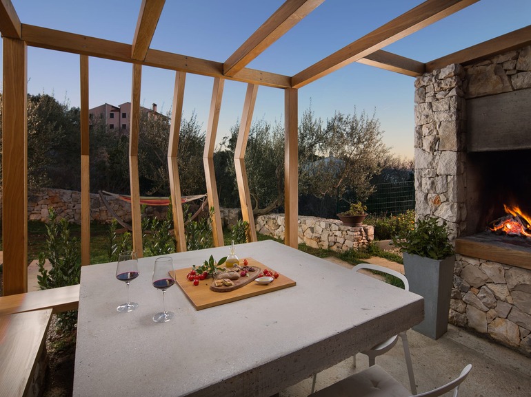 Majestic Coastal Retreat - Villa Mayan