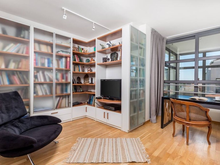 RM Grande Villa – Right Wing