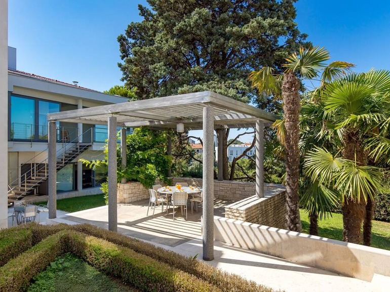 RM Grande Villa – Right Wing